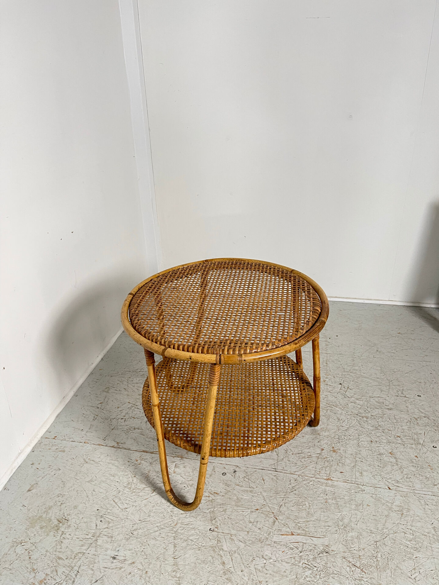 Table basse en rotin 1960