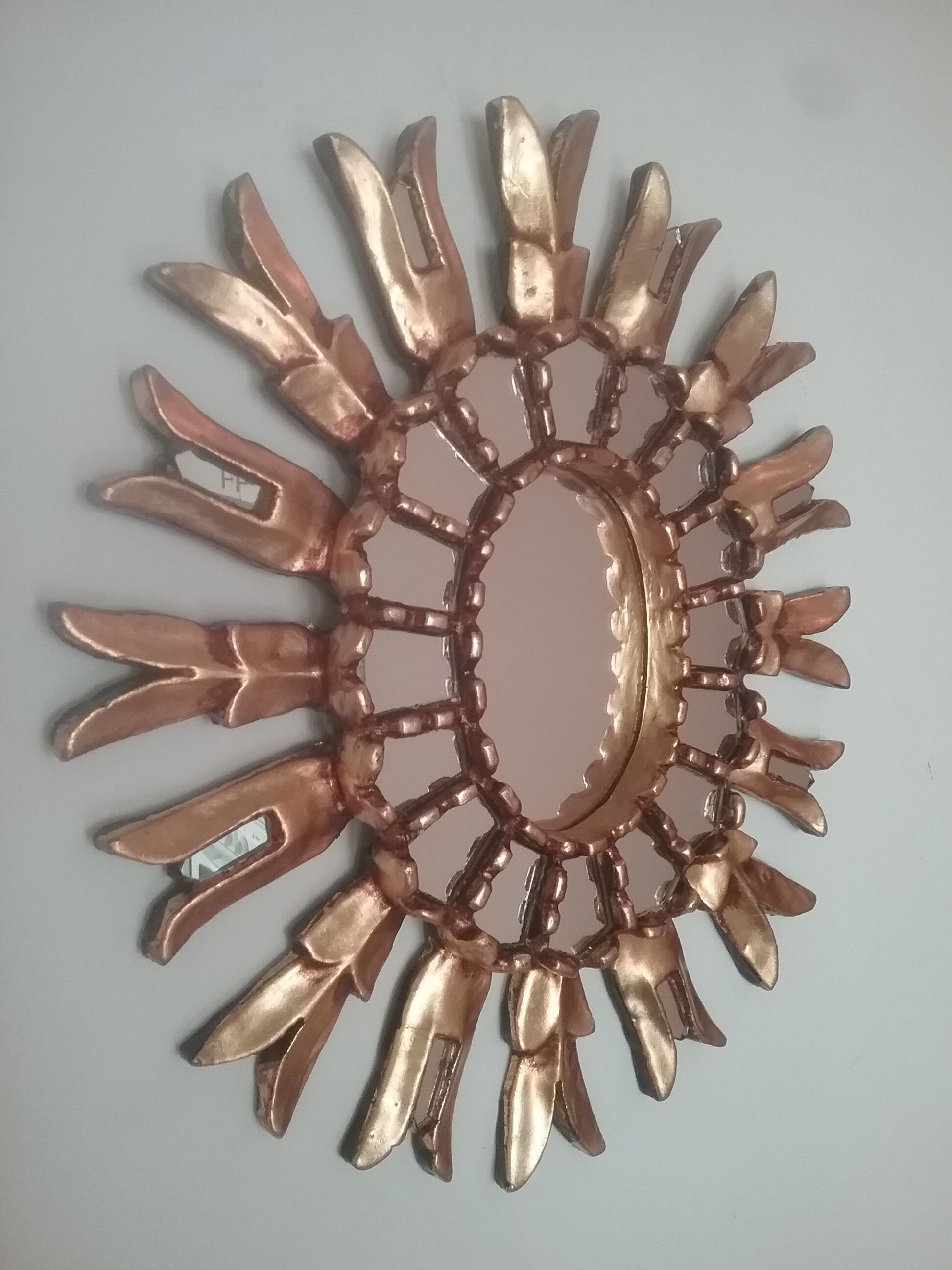 Closed-wall edify sun mirror 36x33cm