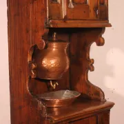 petit vaisselier en bois de mélèze - 17° siècle -Suisse