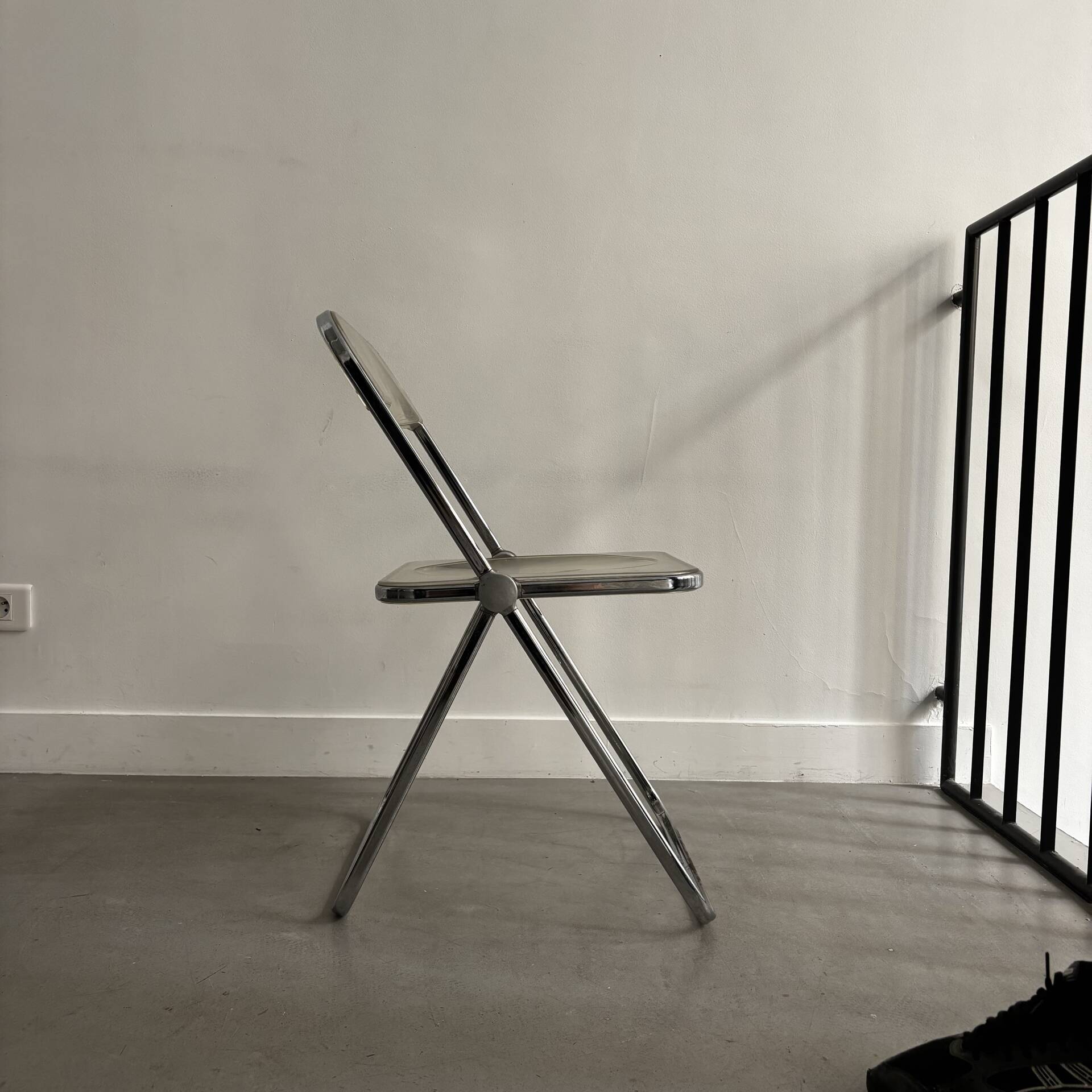Chaises  «  Plia » par Giancarlo Piretti pour Castelli