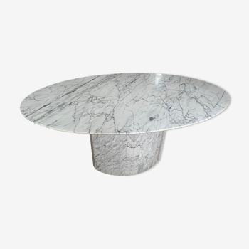 Restaurant to eat oval marble arabescato vintage Italy