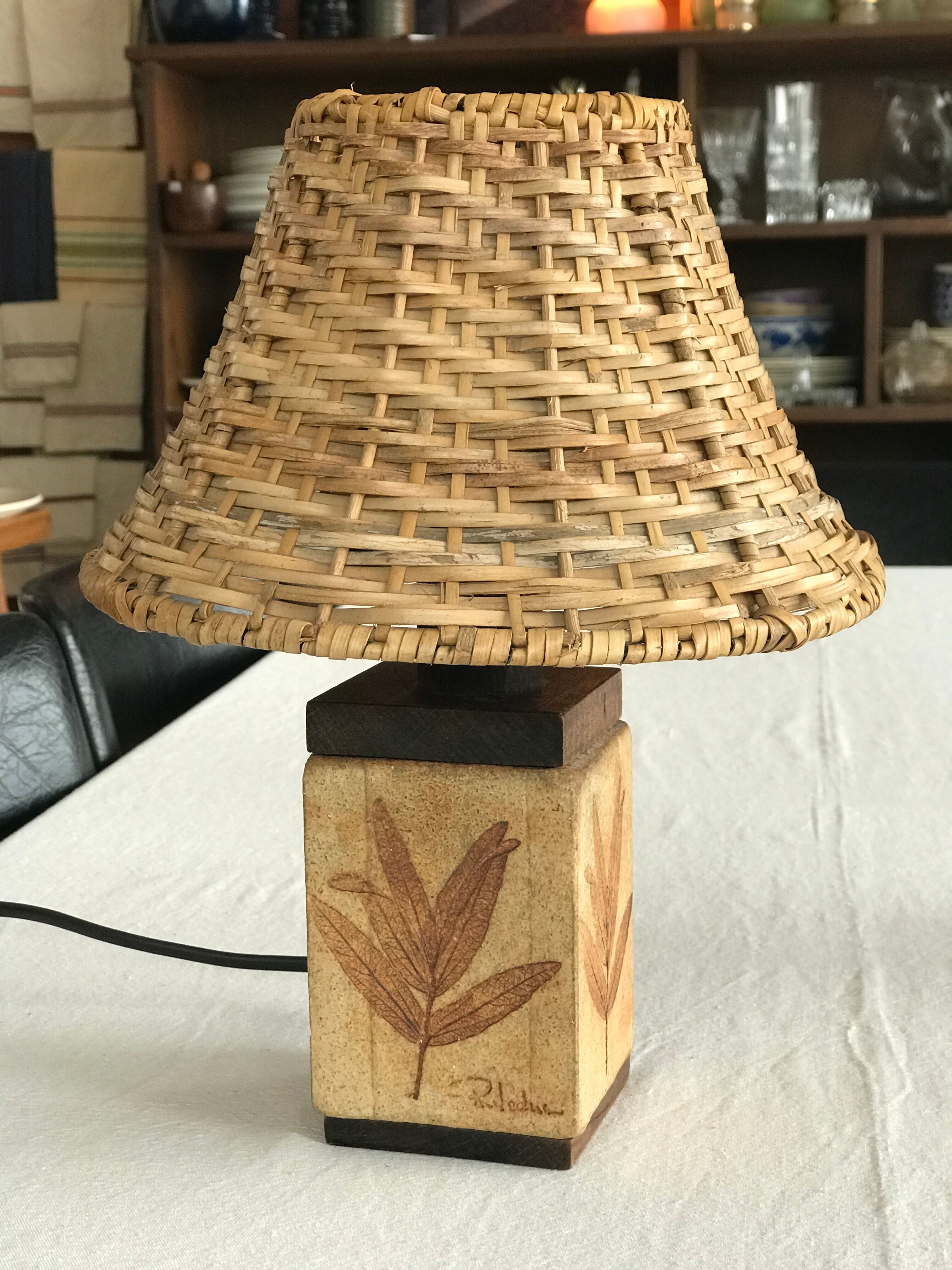 Leduc sandstone lamp