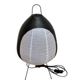 Lampe noire "design papier et métal".