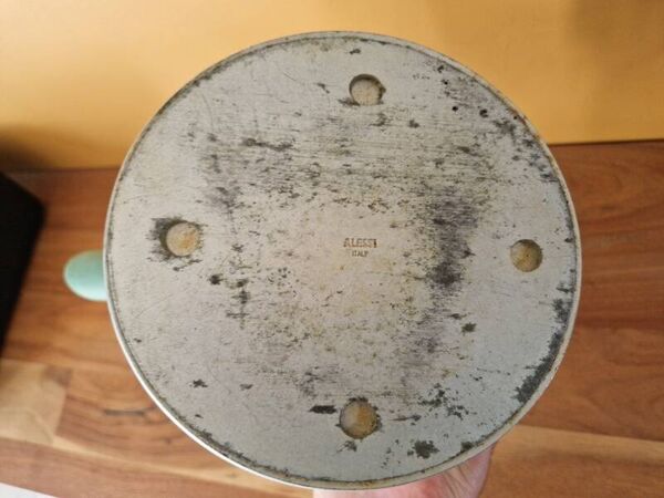 Philippe Starck (Né en 1949) pour Alessi - Bouilloire modèle Hot Bertaa