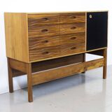 Commode à tiroirs en cerisier du milieu du siècle par Heals