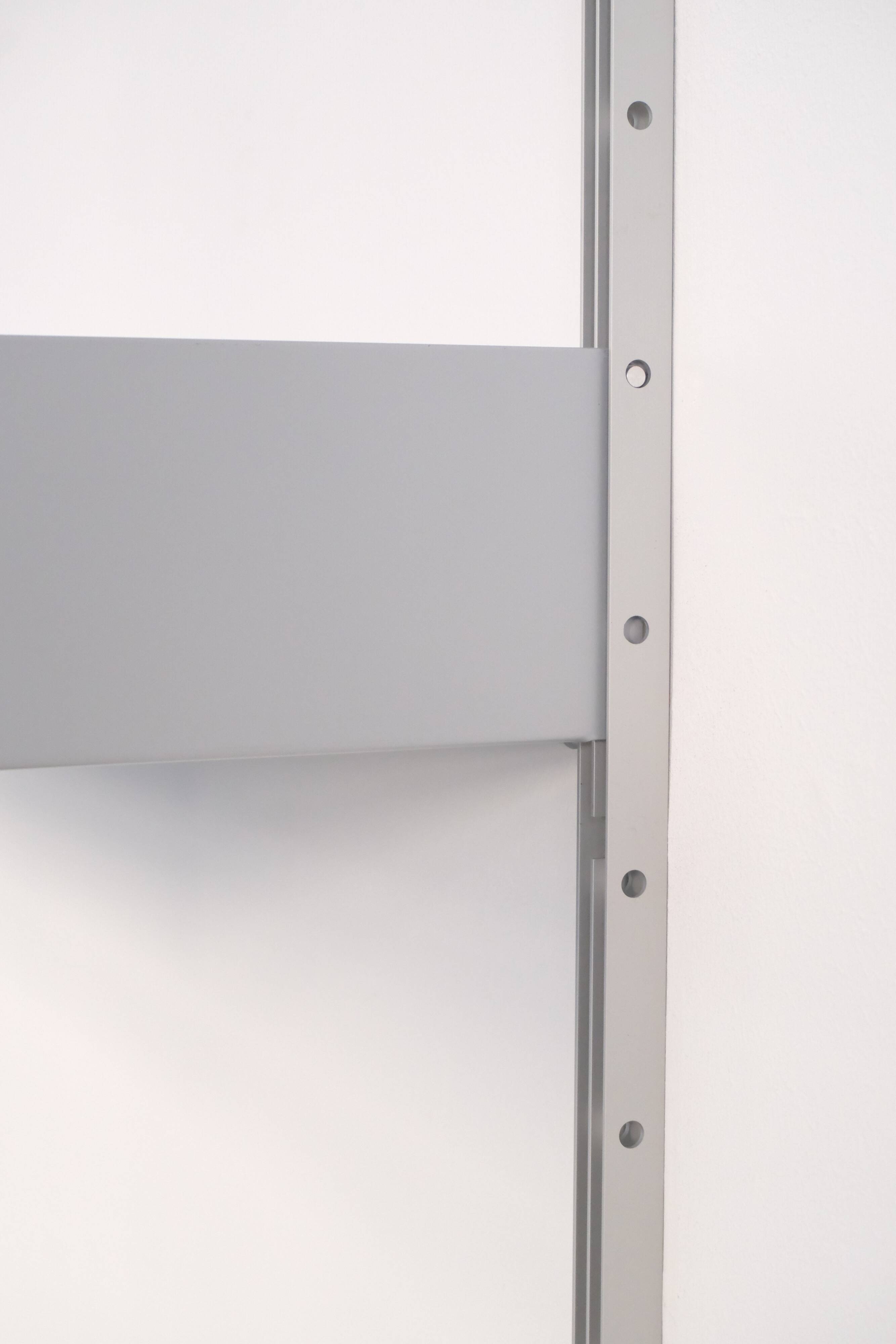 Système de rayonnage “606” par Dieter Rams / Vitsœ