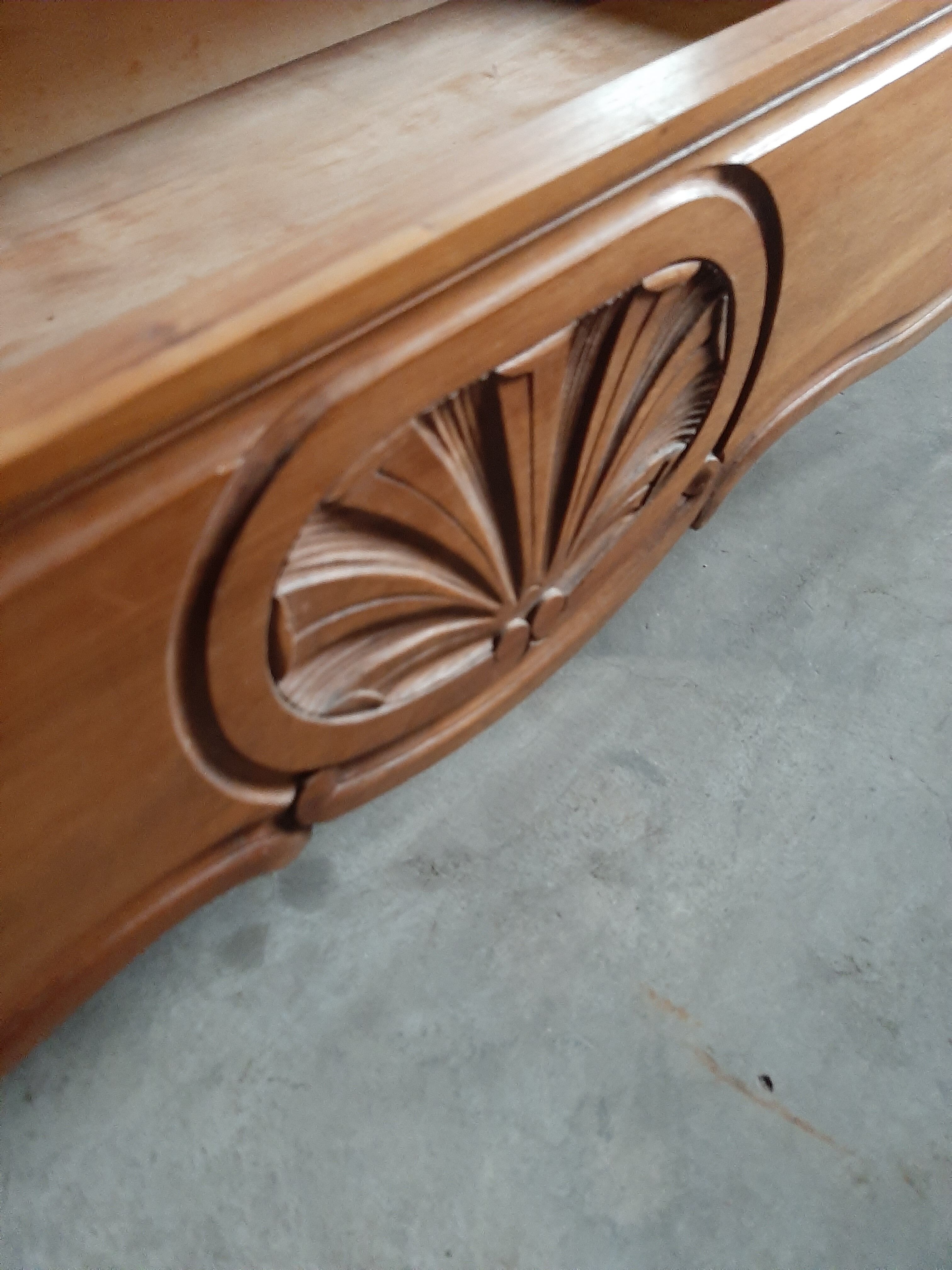 Three-bedroom louis XV-style cupboard with biseauté ice