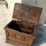 Renaissance oak chest