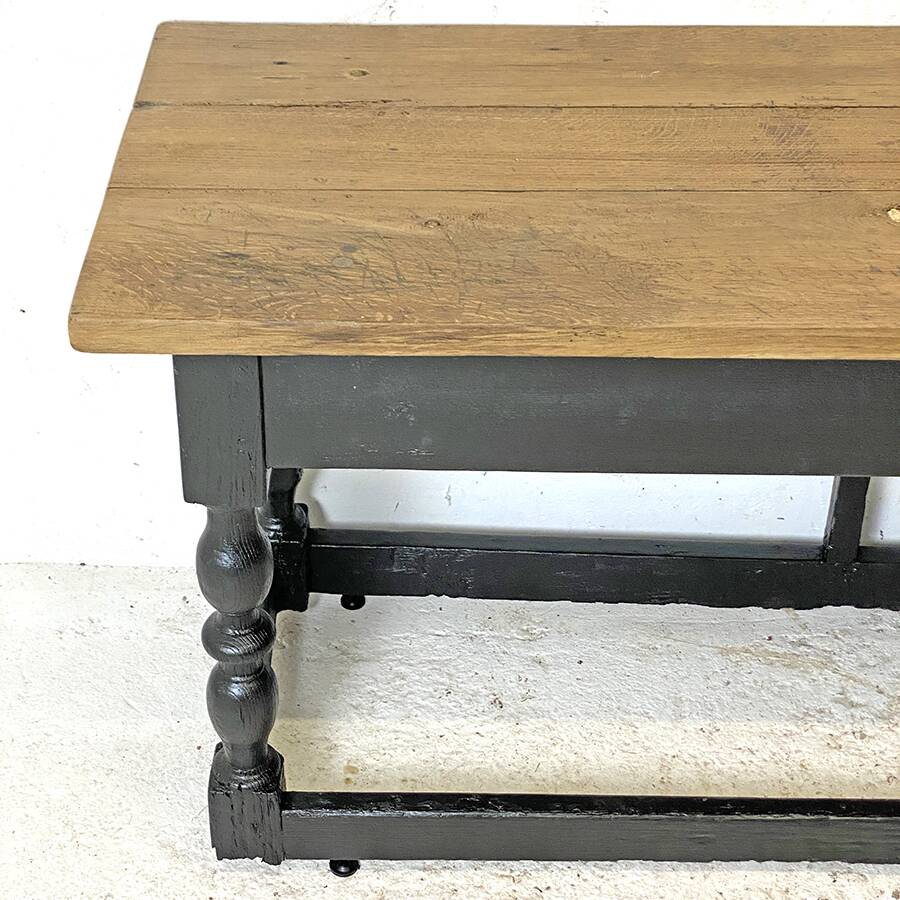 Early 20th century draper's table