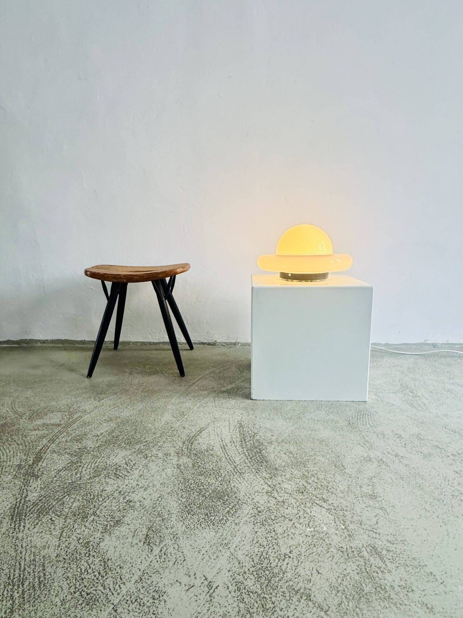Sculptural Ufo Space Age Table Lamp In Opal Glass, Italy, 1970S