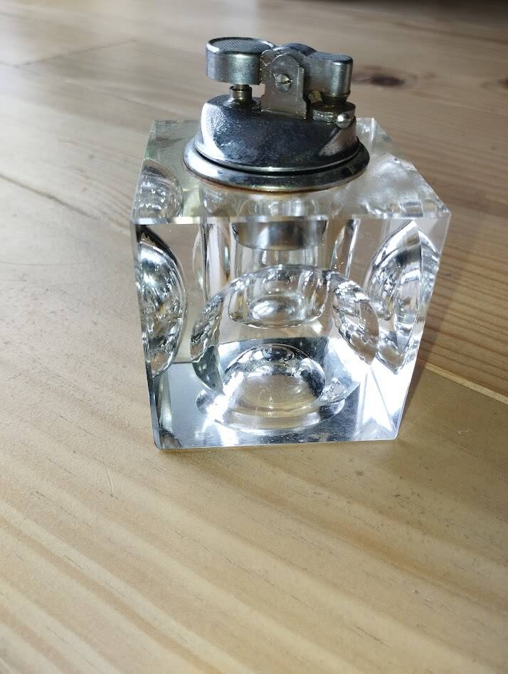 Crystal lighter (Daum / Val Saint-Lambert type)