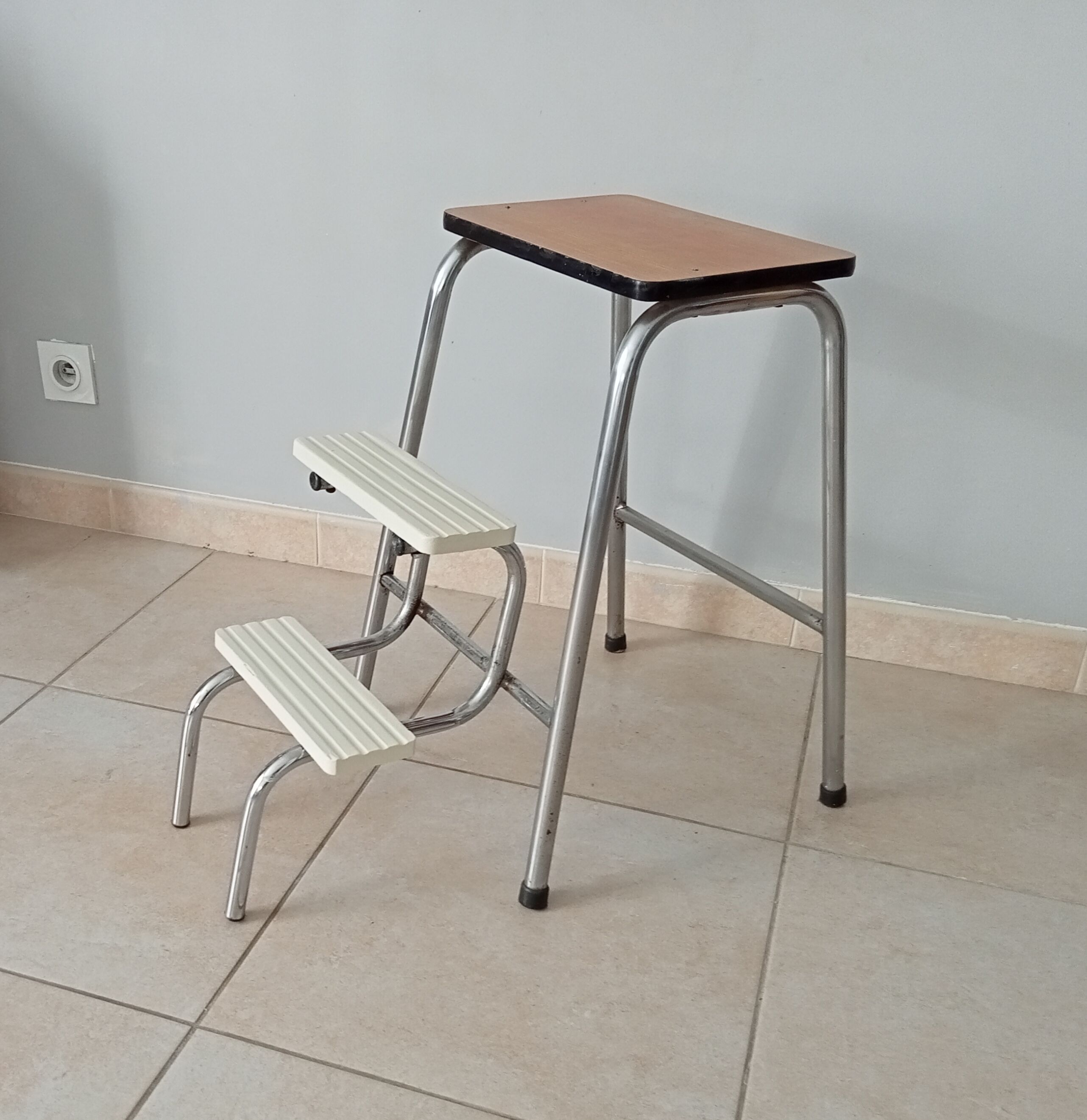 Vintage folding stepladder 60s