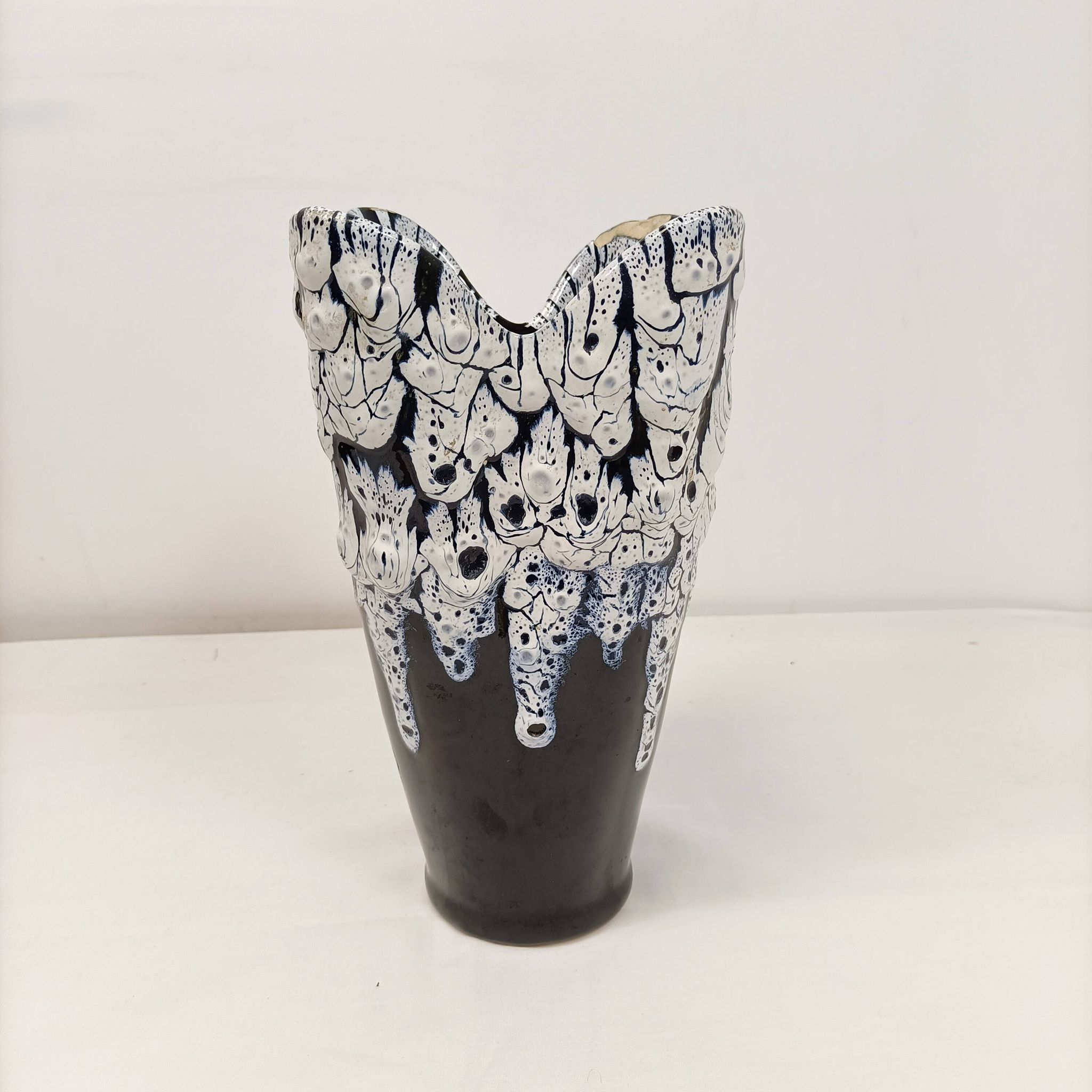 Large black and white glazed ceramic vase - contemporary style 25 cm