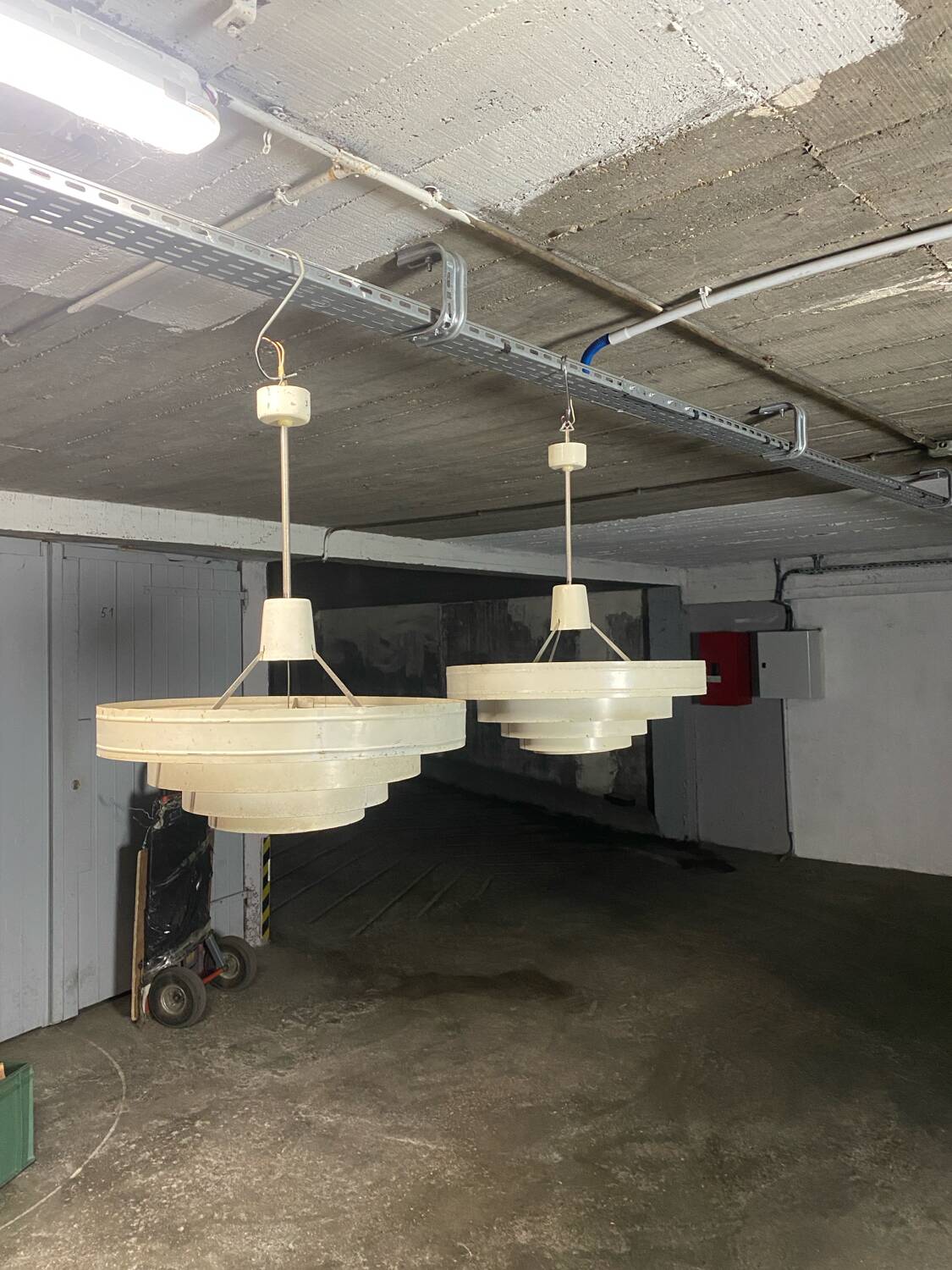 Vintage 1960s Metal Pendant Light – Design