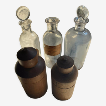 Wooden flasks and cases of apothecaries