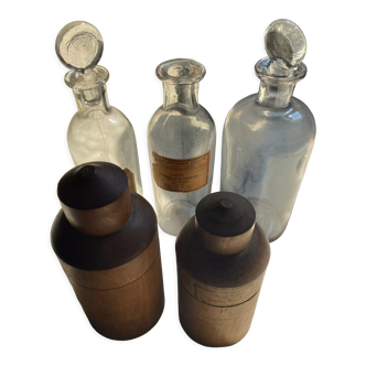Wooden flasks and cases of apothecaries