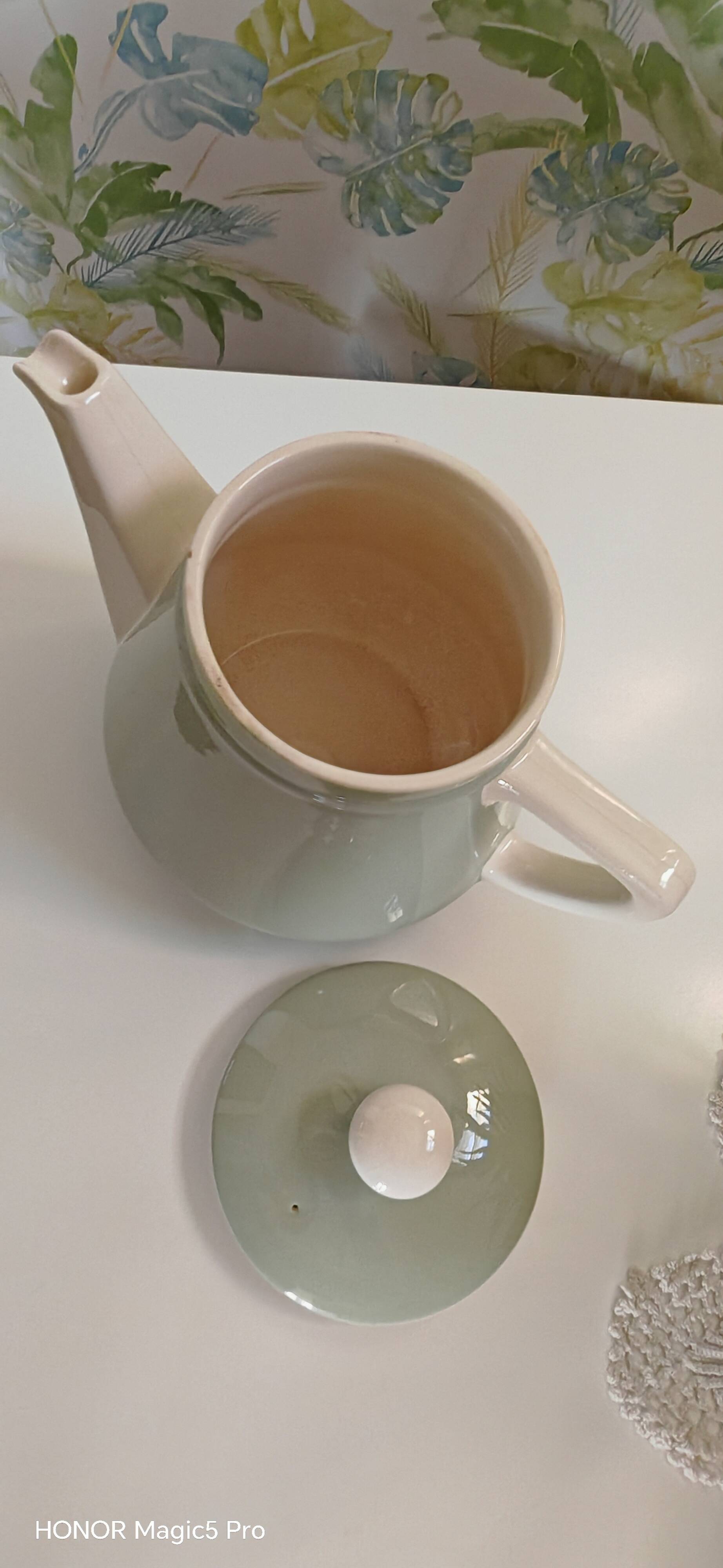 Villeroy and Boch teapot