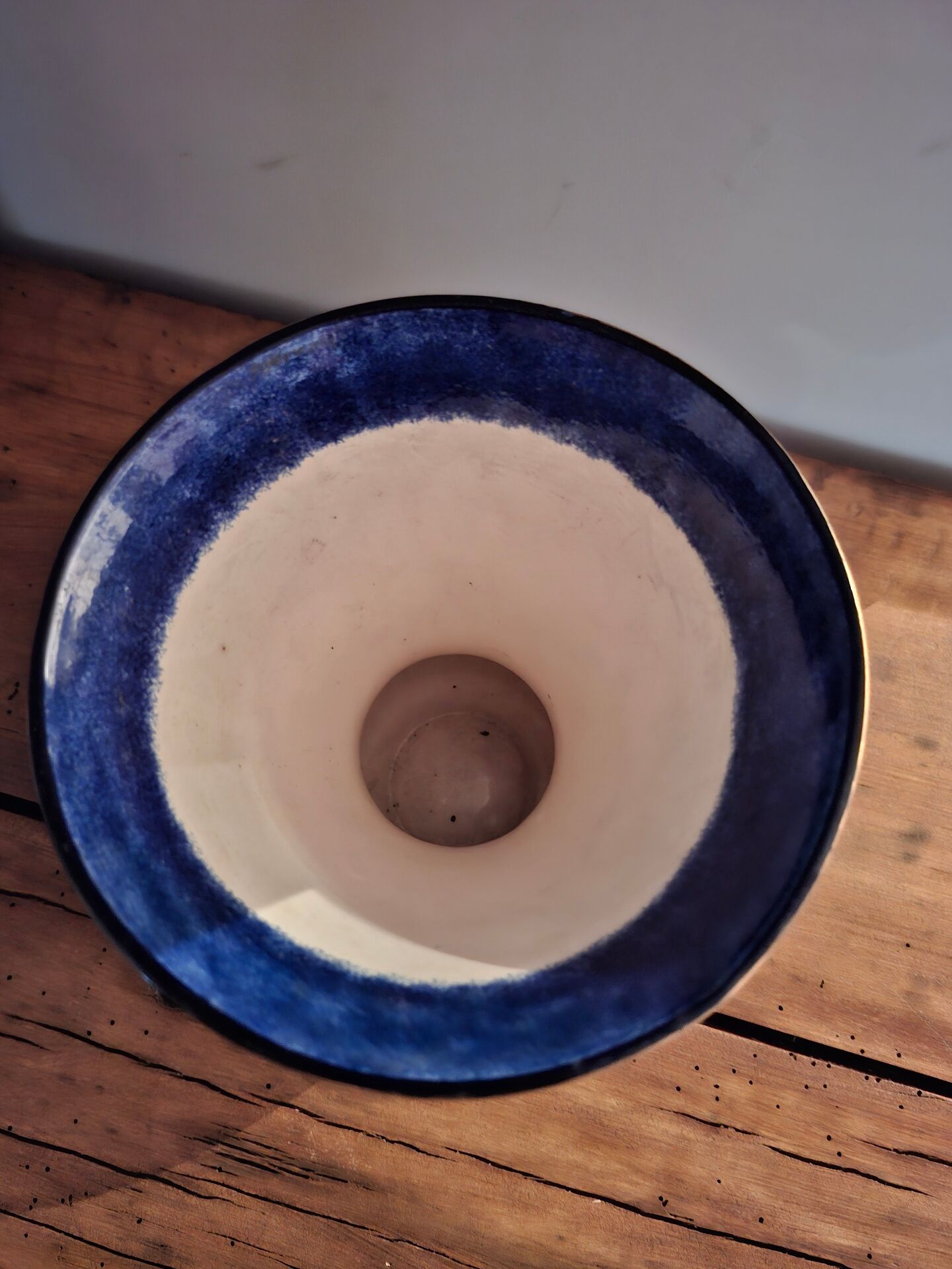 Quimper vase in earthenware - relief enamelled beaded pattern