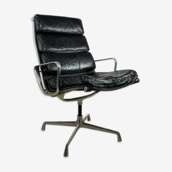 Fauteuil Softpad EA 216 de Charles et Ray Eames édité par Herman Miller, années 1960