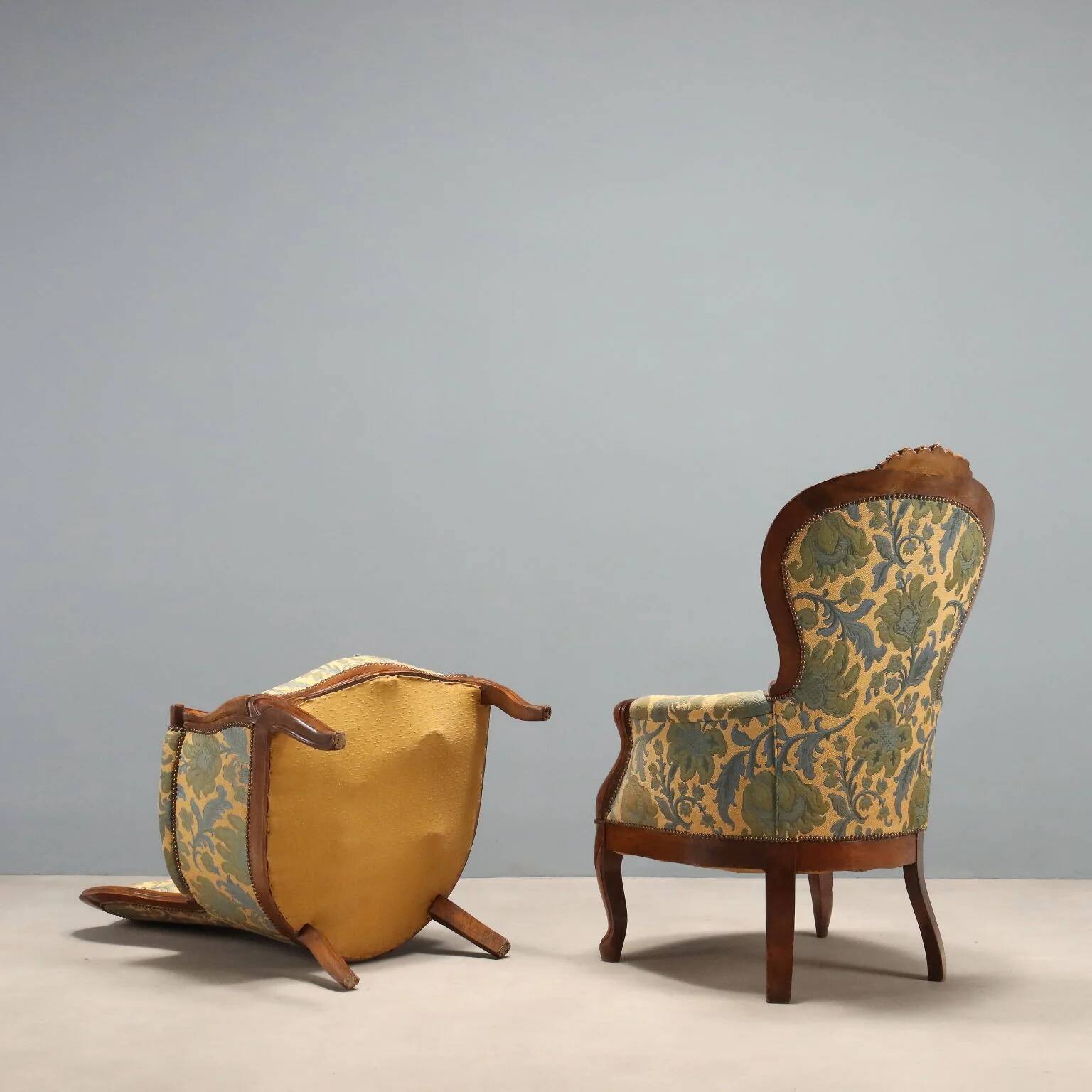Paire de fauteuils Luigi Filippo en noyer