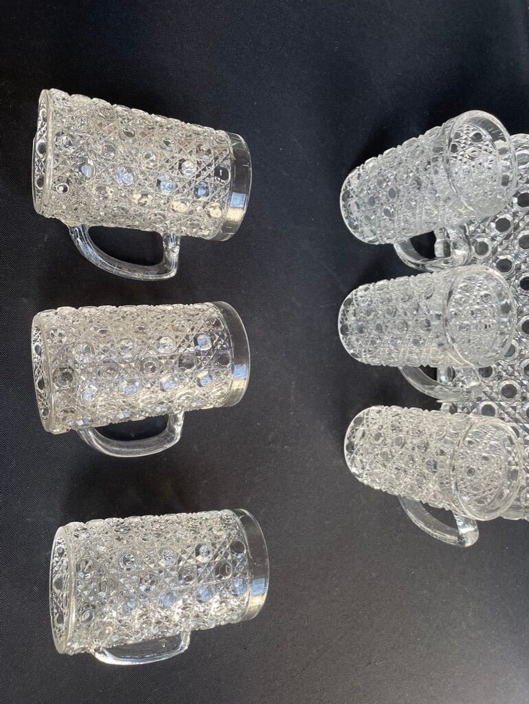 Tray and 6 mugs in blown and molded glass