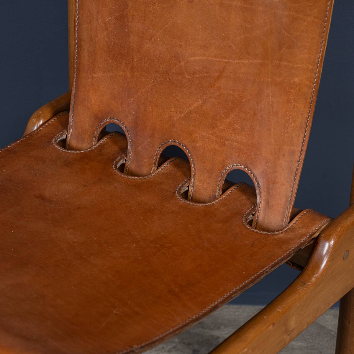 A SUPERB 20thC SET OF EIGHT ILMARI TAPIOVAARA LEATHER DINING CHAIRS c.1950