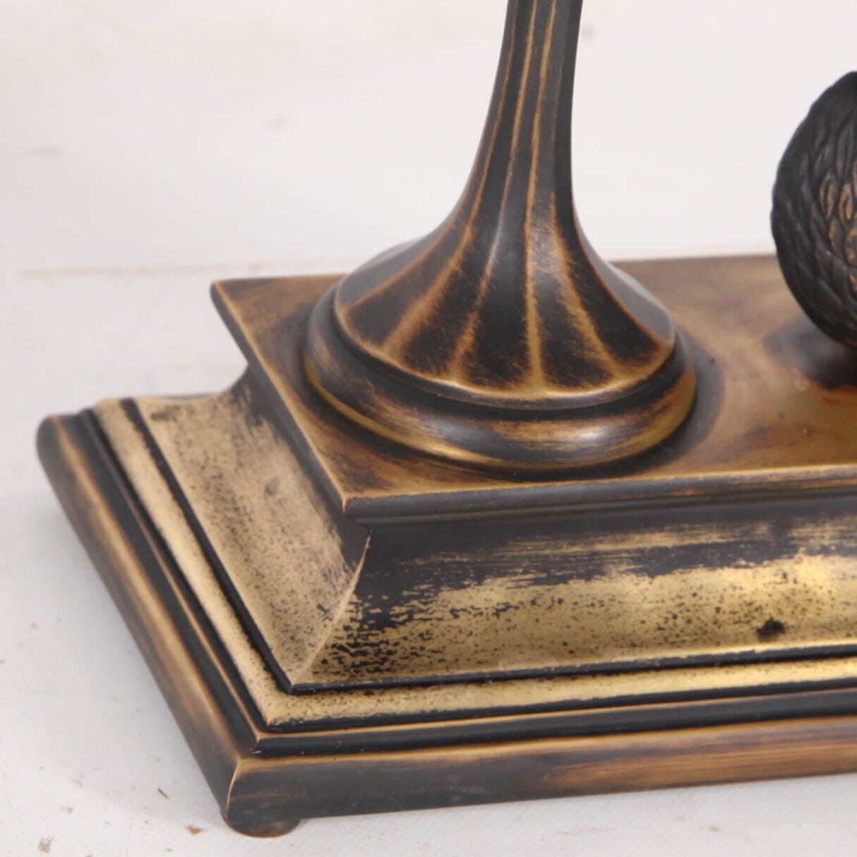 Paire de lampes « cygnes » en laiton