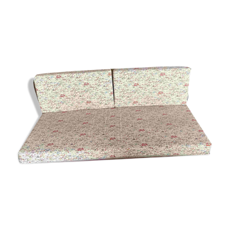 Day bed