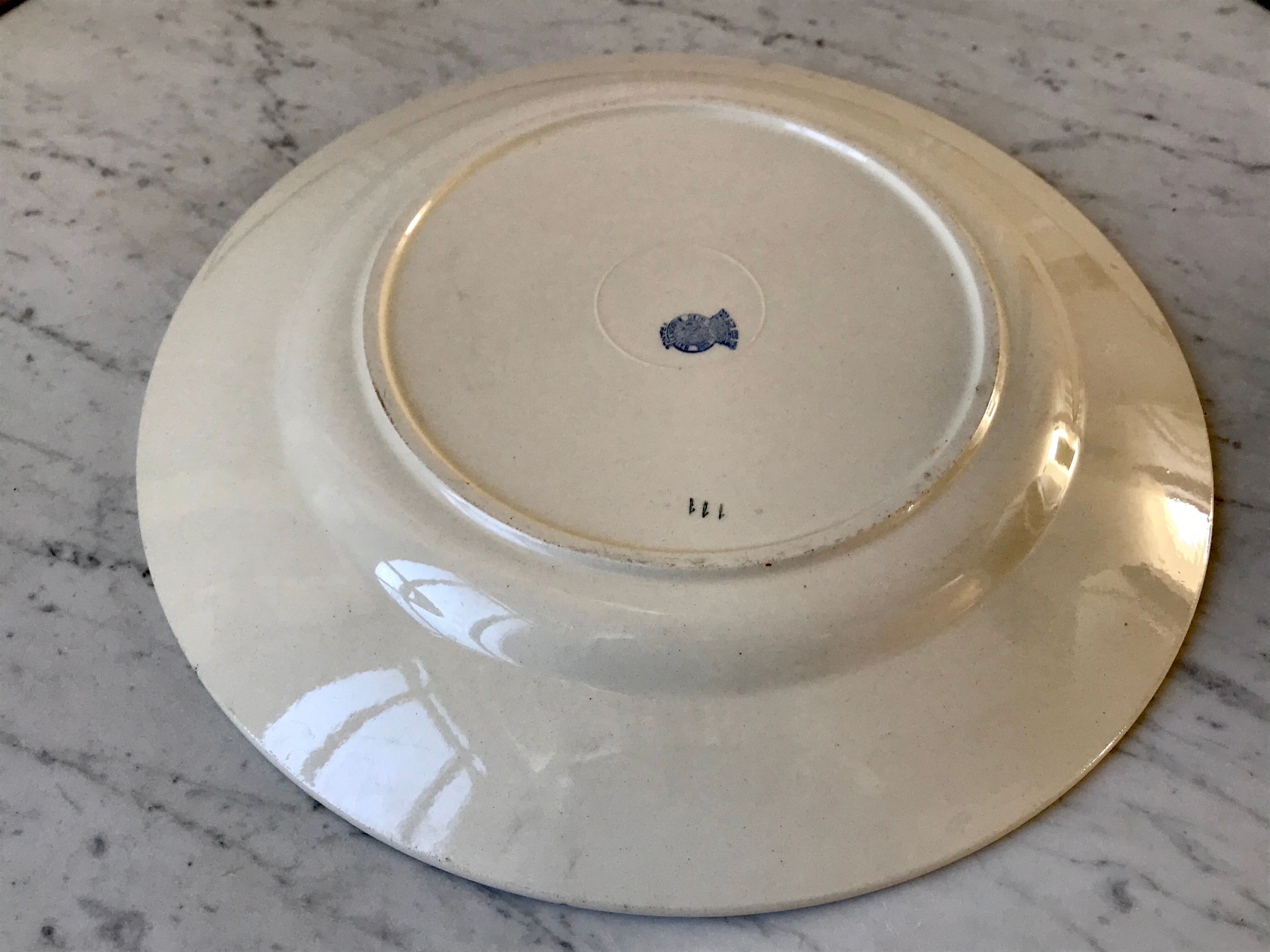 Plat rond Badonviller tulipes bordeaux années 30-40