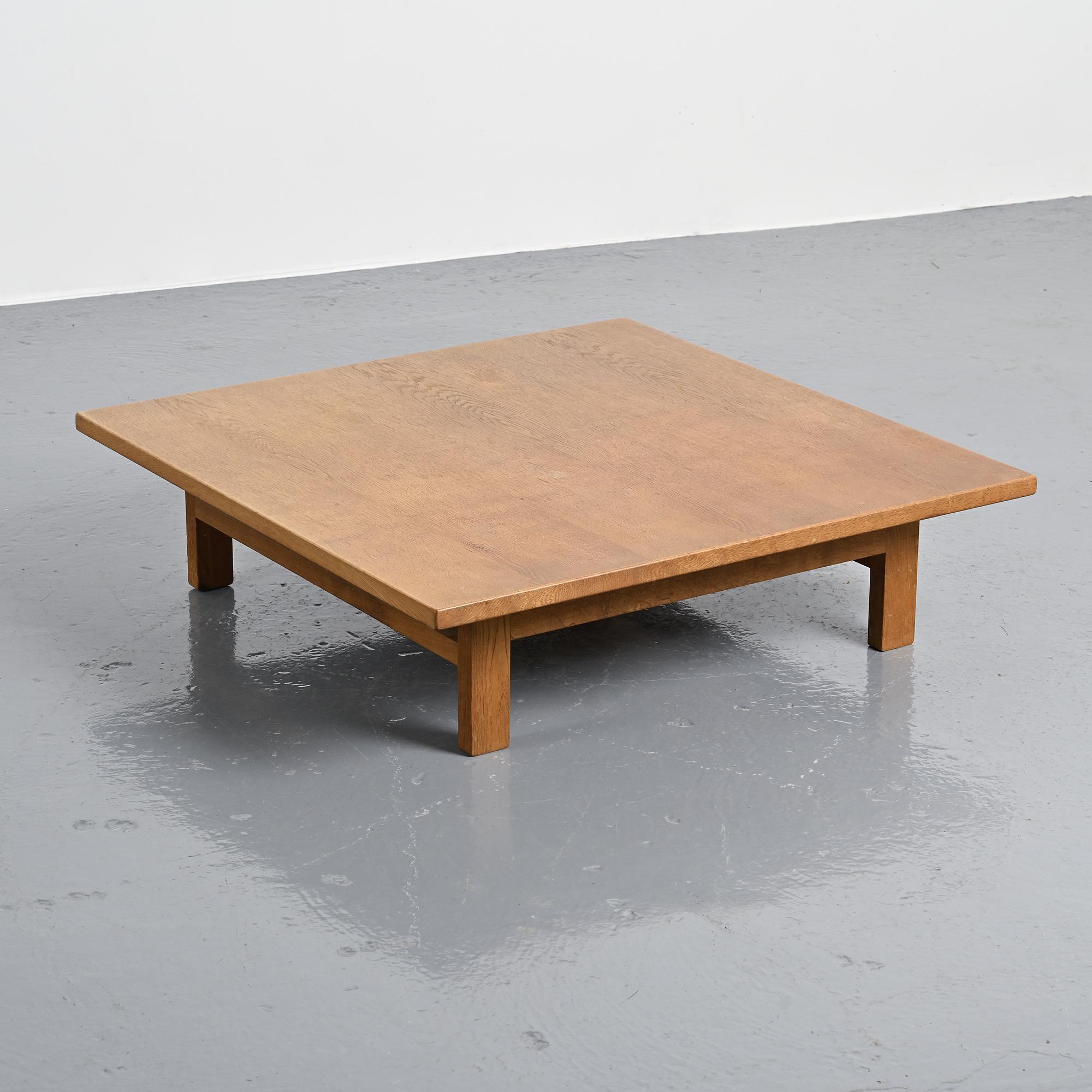 Table basse par Hans J. Wegner, Getama, Danemark, circa 1960