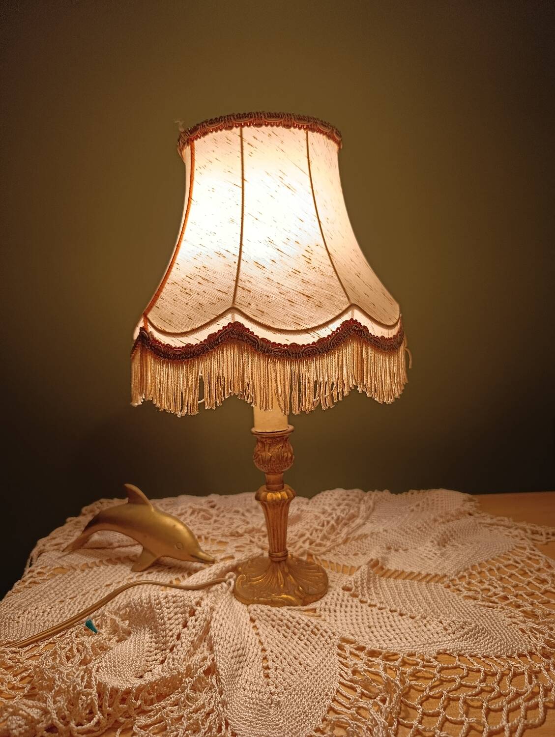 Vintage brass granny lamp | Ecru silk pagoda shade, 1950s/60s