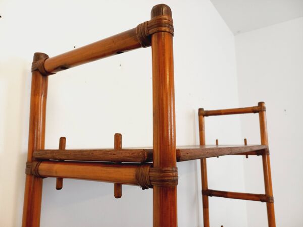 Bibliothèque, étagère en rotin, bois et cannage, années 70