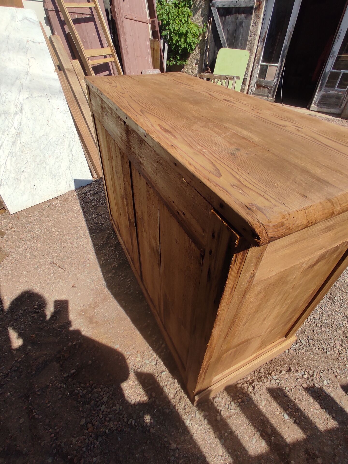 Workshop furniture in fir