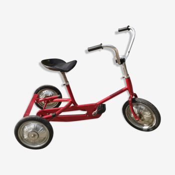 Red Judez tricycle