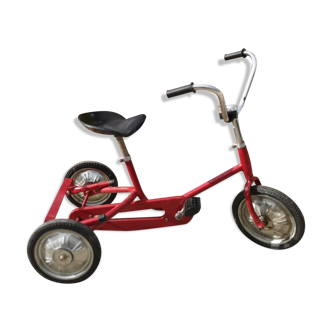 Red Judez tricycle