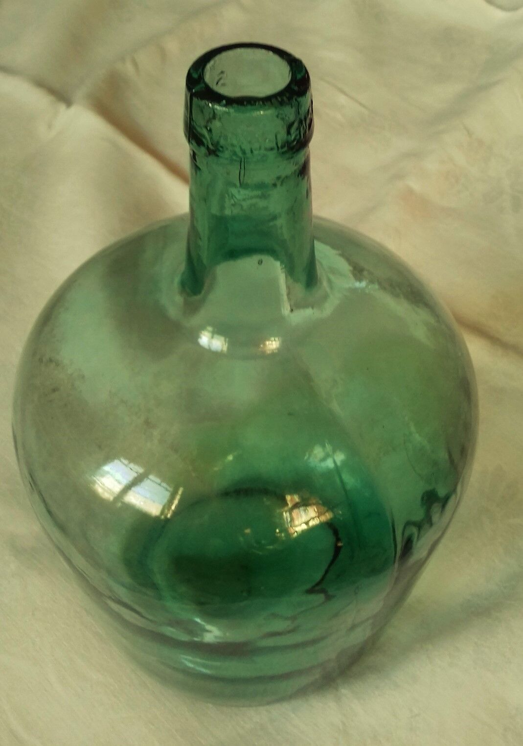Demijohn Bonbonne green glass Vayelense Deco Indus vase collection