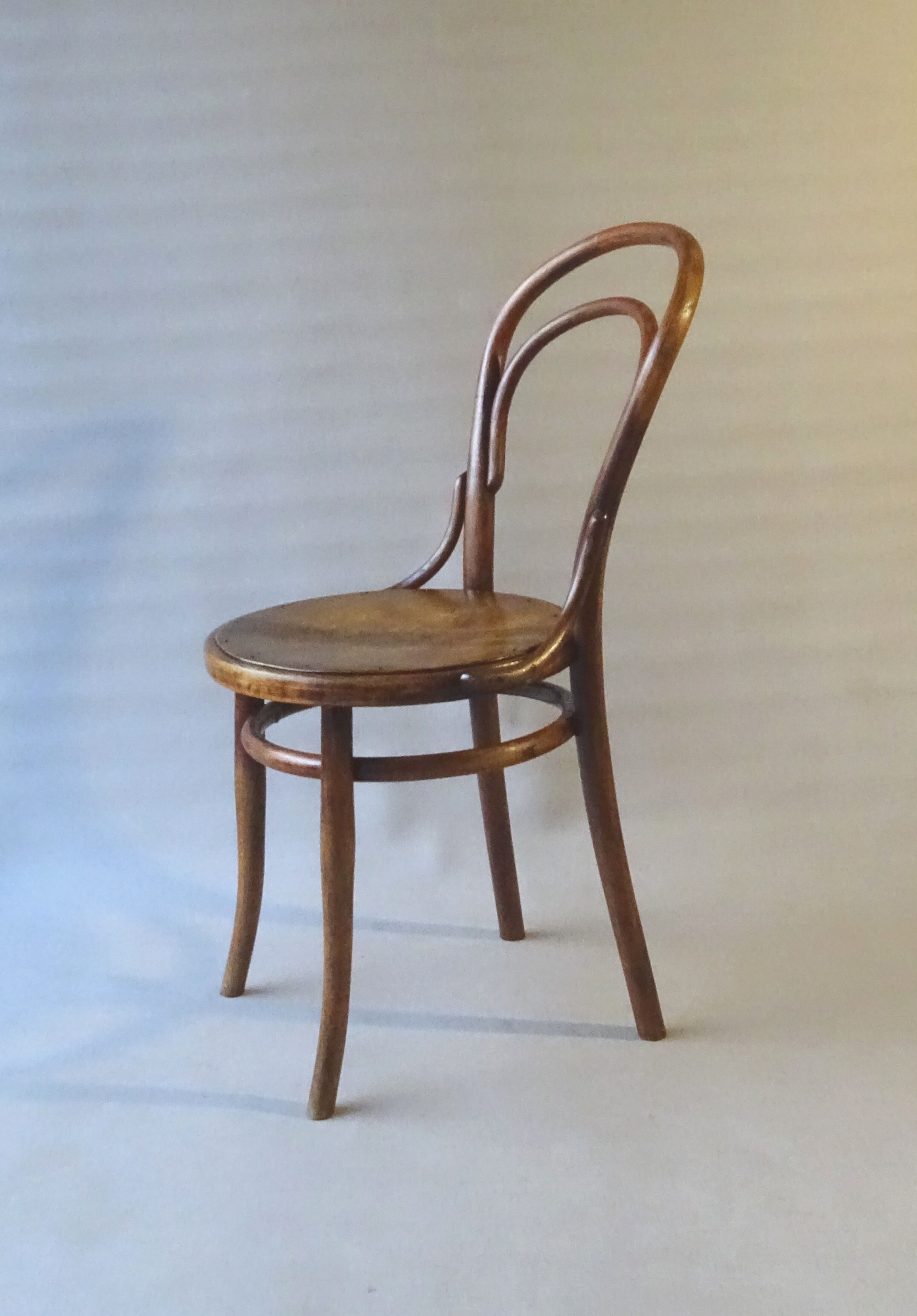 Bistro chair N°14 wooden seat, circa 1890