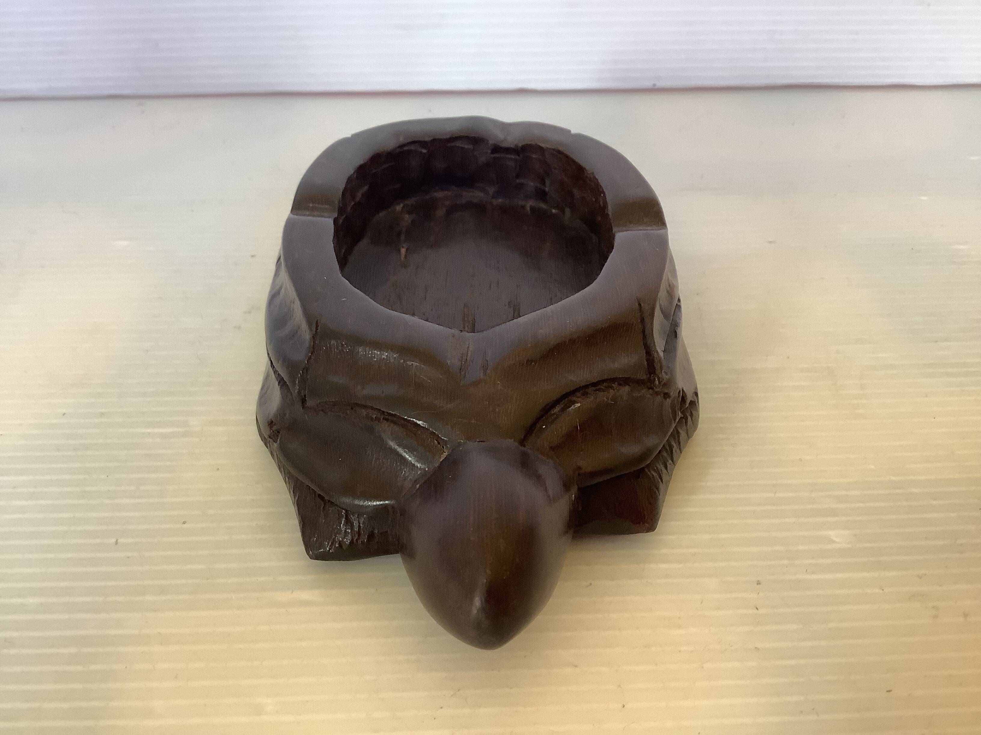 Solid wood turtle ashtray pocket emptier