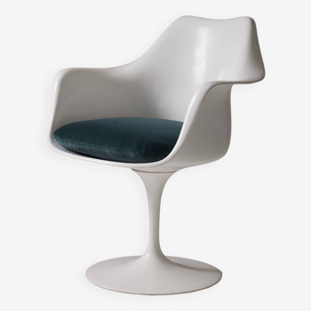 White Tulip armchair Eero Saarinen