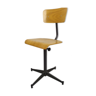 Adjustable workshop chair