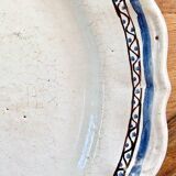 Ancien plat rond semi creux XVIII Forges les eaux Rouen cul noir
