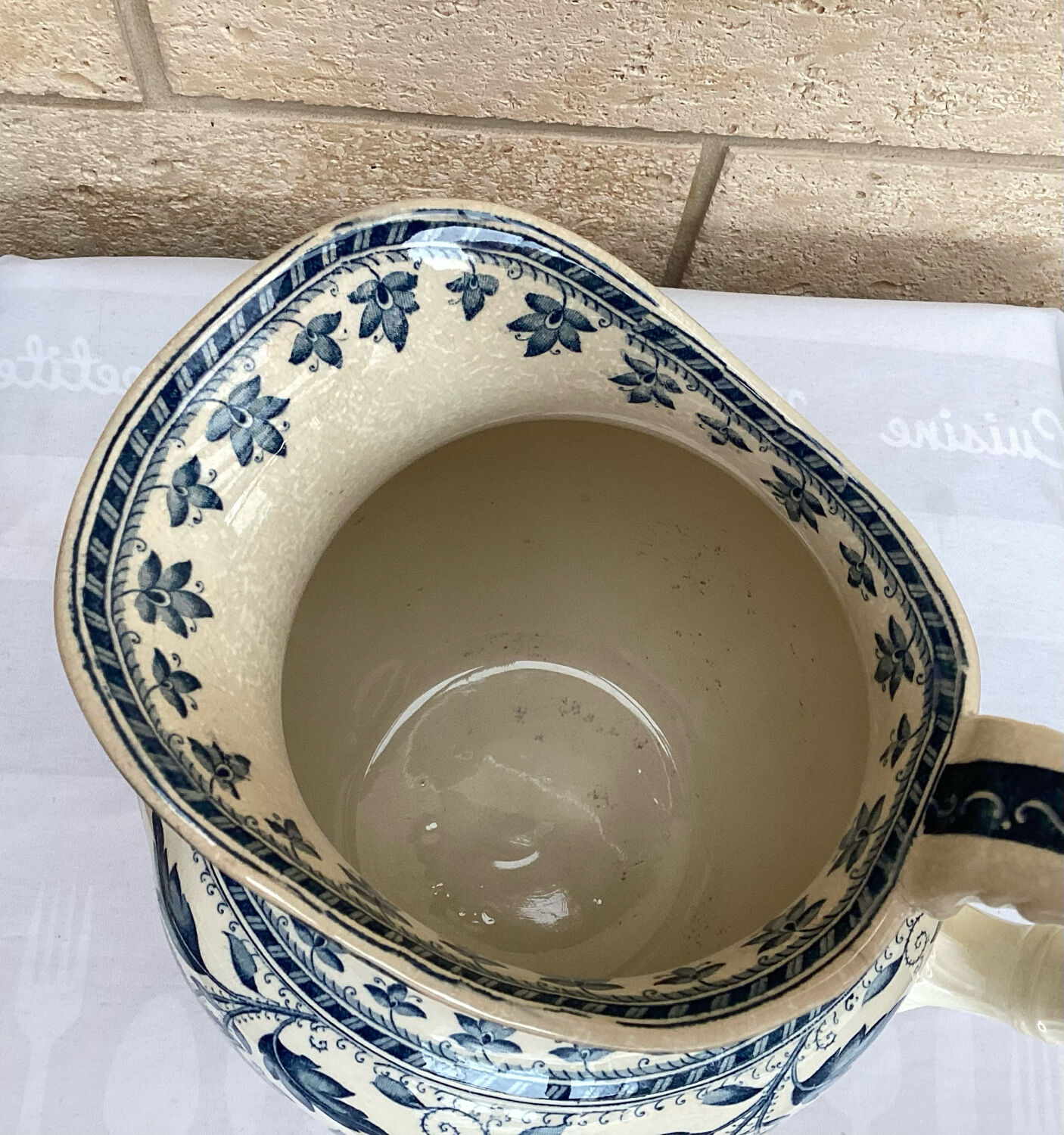 Pitcher Sarreguemines model Burgis late XIXth