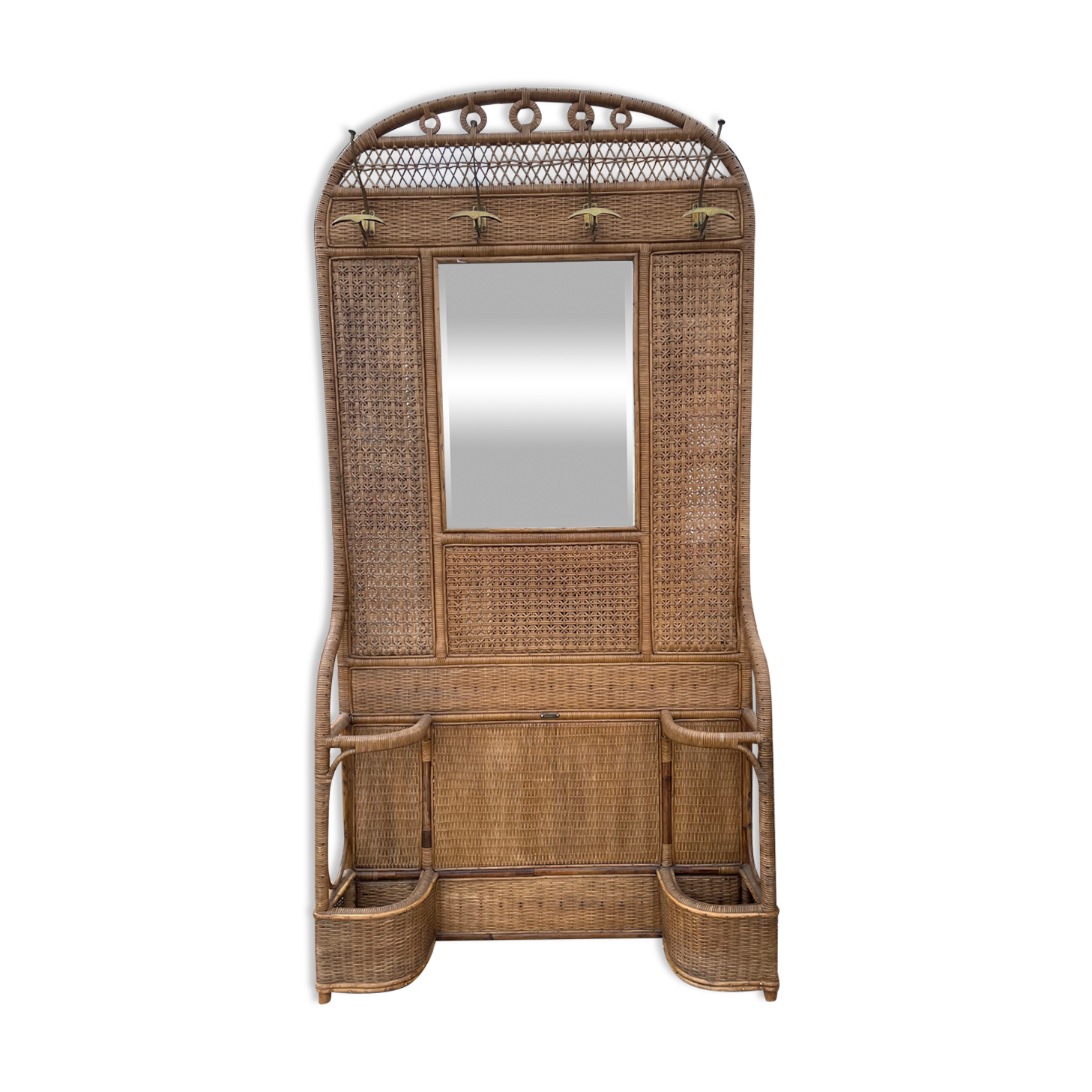 Braided wicker cloakroom in early 20th century