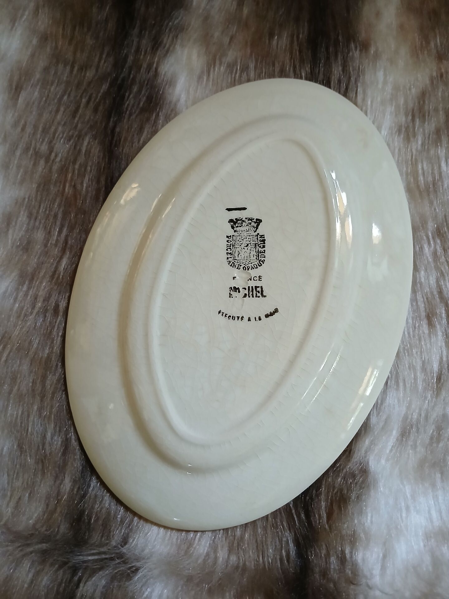 2 plats ovales anciens "Michel " de Gien 