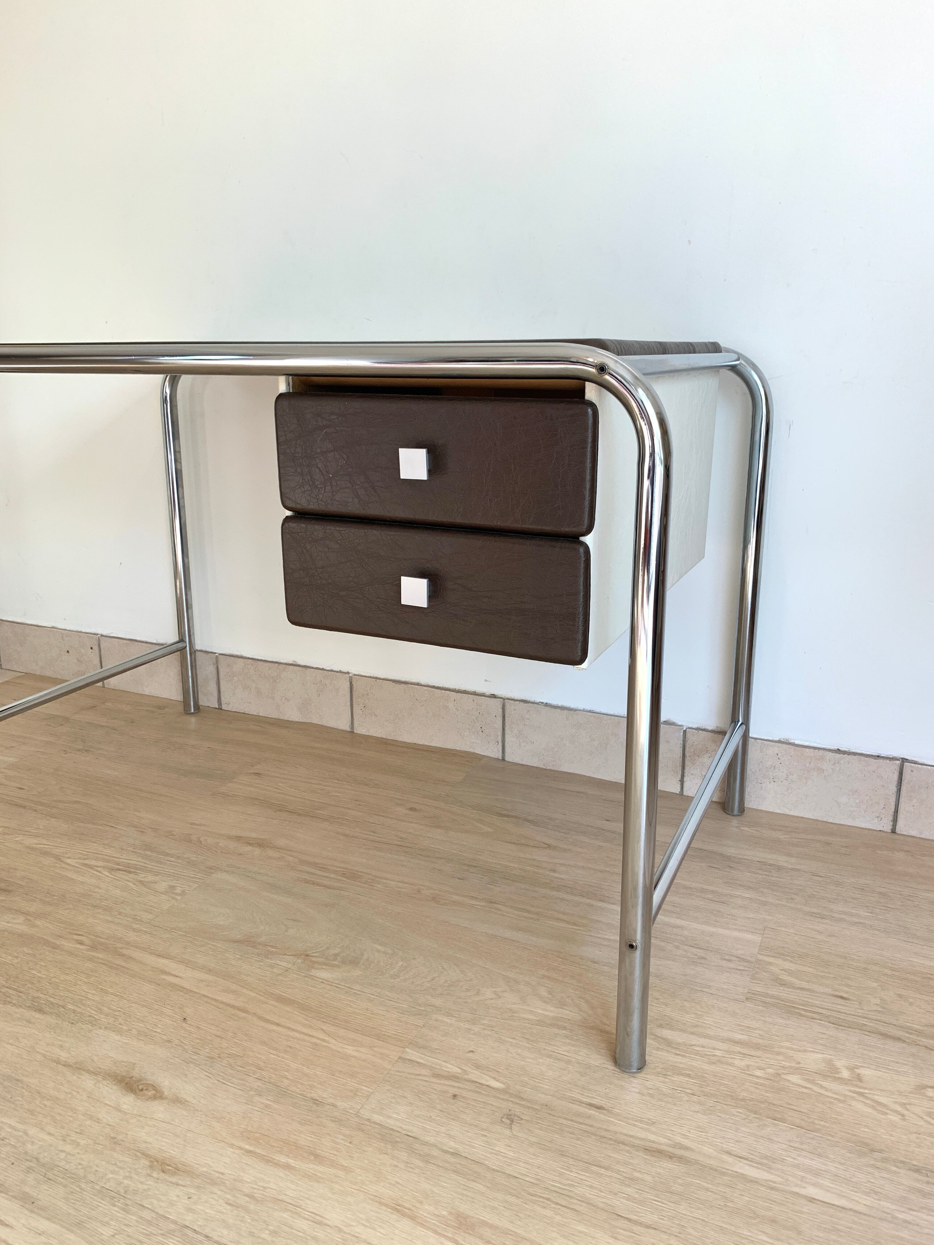 Modernist office 1970 chrome metal and skai