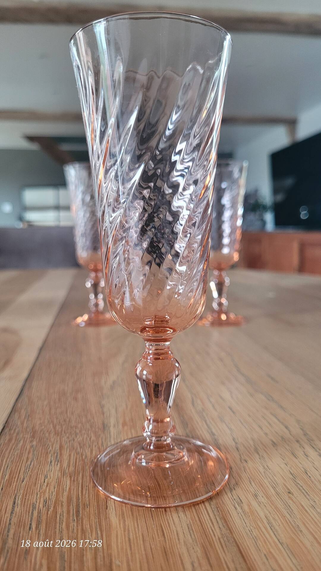 3 Rosaline champagne flutes