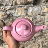 Teapot • pink earthenware