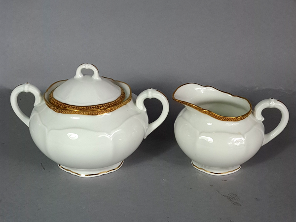 Service café complet 6 personnes porcelaine lotiforme Giraud Limoges C749