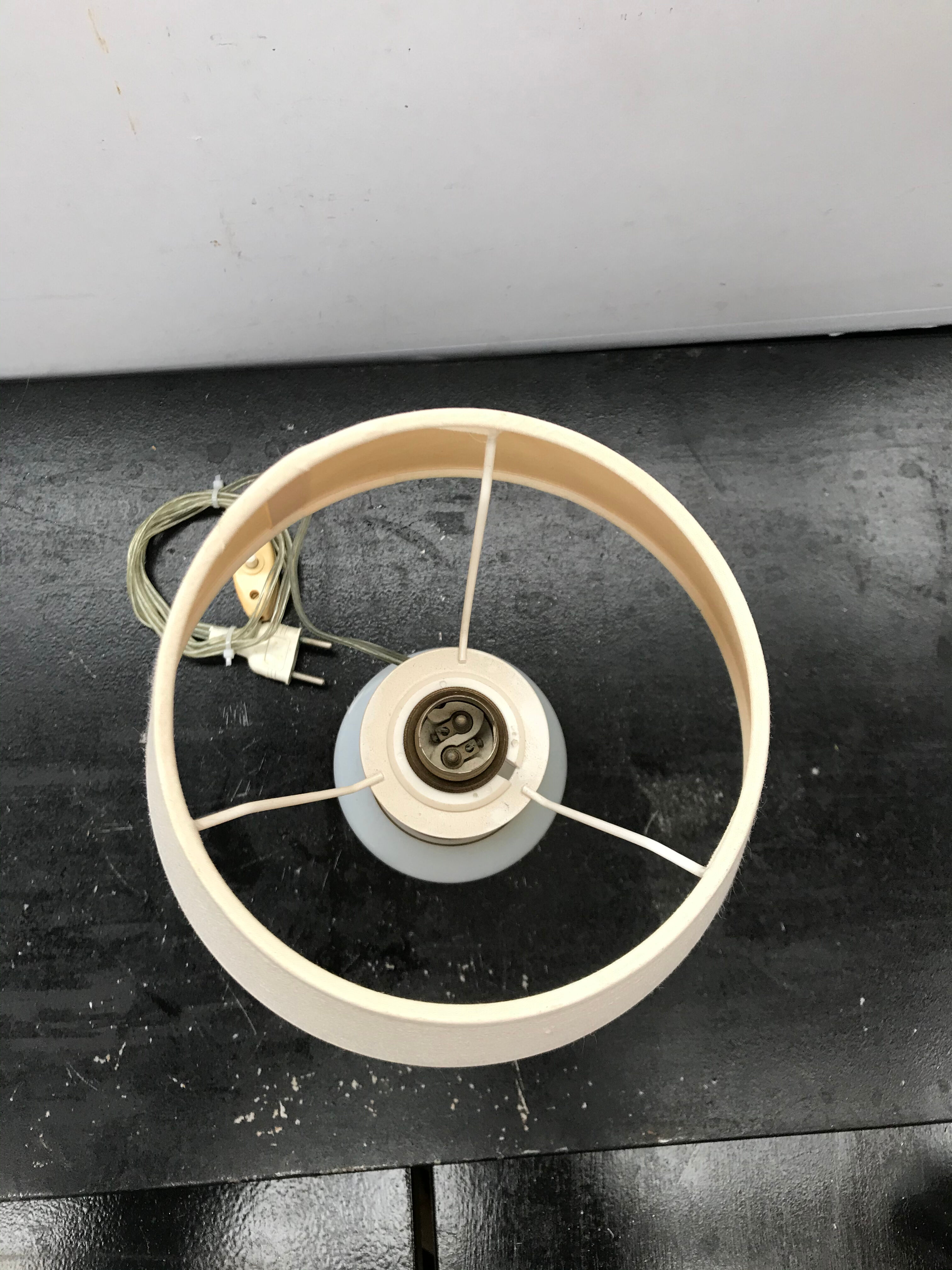 Former opaline white lamp