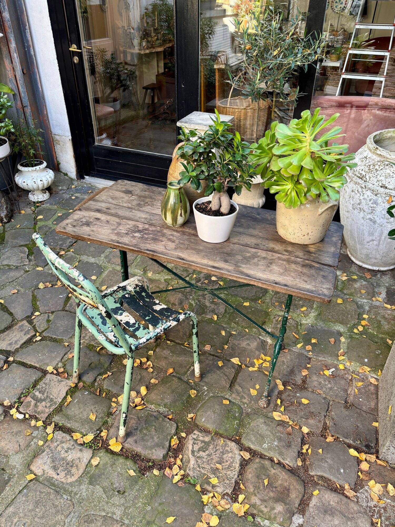 Table bistrot en fonte de fer et bois